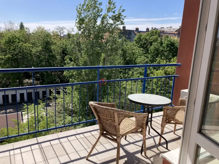 eladó újszerű téglalakás, Budapest, XIV. kerület